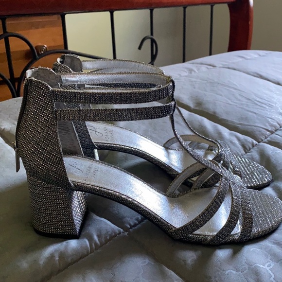 Shoes - Picture 4 of 5